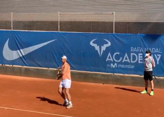 Rafa Nadal, el 'rey de la tierra', vuelve a entrenarse