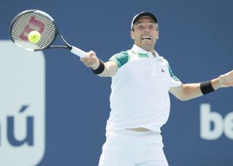 Bautista se desinfla y Sinner jugará la final de Miami