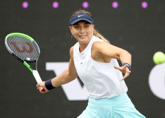 Kudermetova baja de la nube a Badosa, que se queda sin final