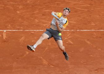 Davidovich logra ante Berrettini su primer triunfo top-10