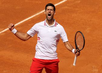 Djokovic sobrevive y no falta a su cita con las semifinales