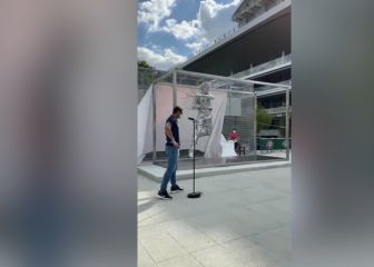 Nadal asiste a la inaguración de su estatua en Roland Garros