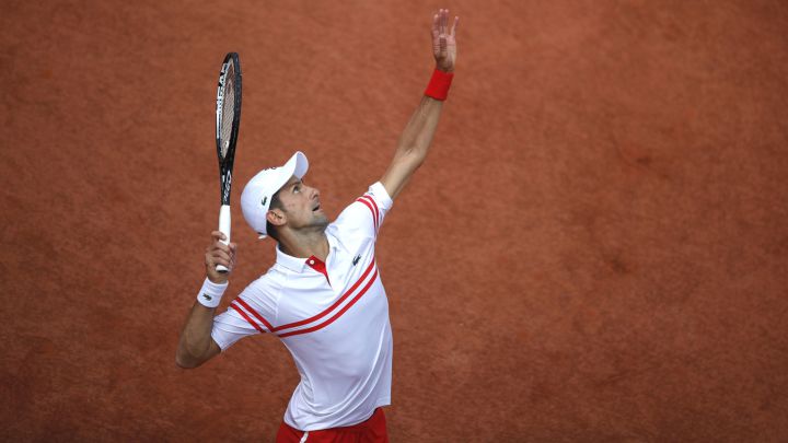 Djokovic celebra su partido 350 de Grand Slam con una barrida