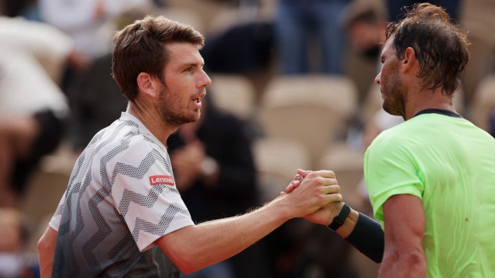 Rafa Nadal greets Norrie.