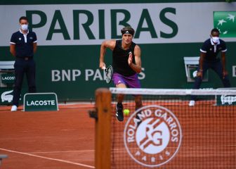 Zverev aparta de las semifinales a un Davidovich mermado