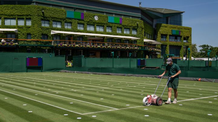 Wimbledon maintains the bubble and reduces the prizes by 5%