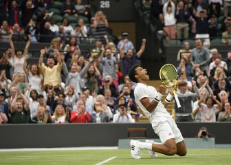 Auger-Aliassime echa a Zverev y derriba la puerta de los cuartos