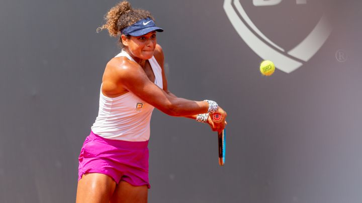 Mayar Sherif, Egyptian tennis player number 119 in the WTA ranking, in the match against Alizé Cornet.