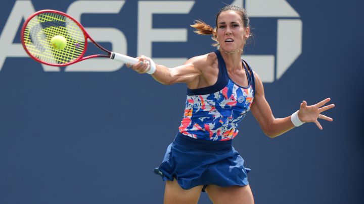 Nuria Parrizas Diaz in action during a qualifying match at the 2021 US Open, Thursday, Aug. 26, 2021 in Flushing, NY.  (Darren Carroll / USTA)