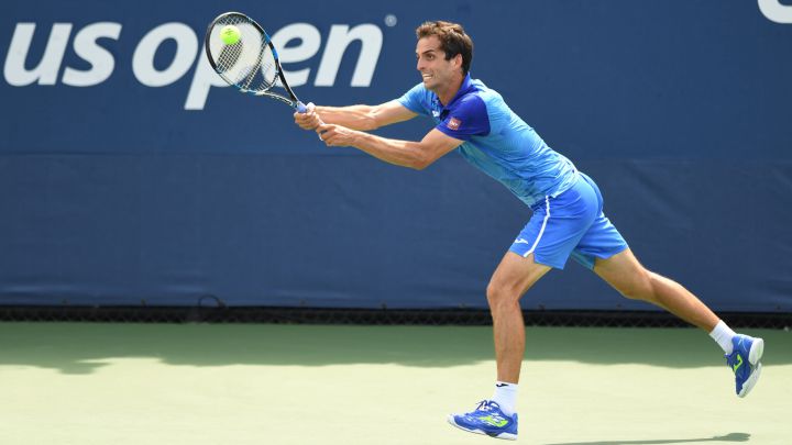 Albert Ramos-Vinolas returns a shot during a Men's Singles match at the 2021 US Open, Tuesday, Aug. 31, 2021 in Flushing, NY.  (Mike Lawrence / USTA)