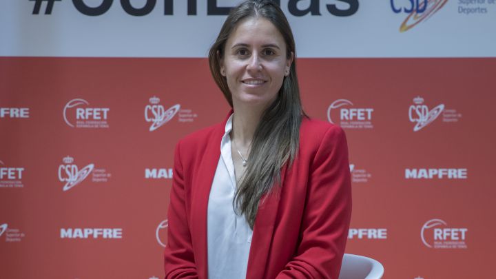 The captain of the Spanish Federation Cup team Anabel Medina poses during a presentation ceremony of the Federation Cup 2019.