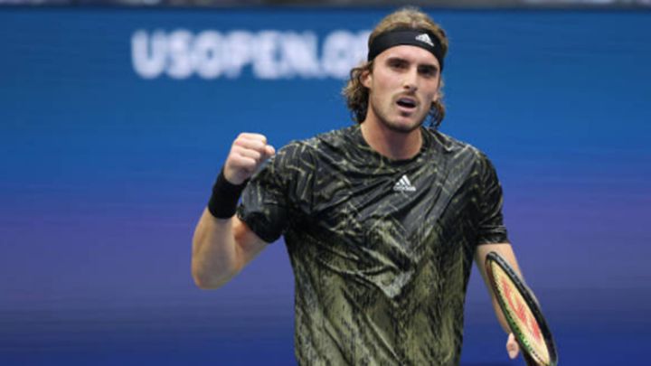 Tsitsipas changes his mind and decides to get vaccinated against COVID