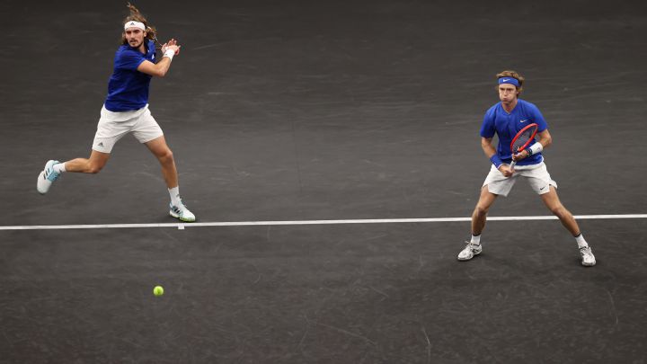 BOSTON, MASSACHUSETTS - SEPTEMBER 25: Andrey Rublev and Stefanos Tsitsipas of Team Europe play a shot against John Isner and Nick Kyrgios of Team World during the eighth match during Day 2 of the 2021 Laver Cup at TD Garden on September 25, 2021 in Boston, Massachusetts. (Photo by Clive Brunskill/Getty Images for Laver Cup)