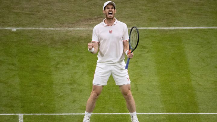 Andy Murray celebrates a point during his match against Oscar Otte in the 2021 Wimbledon tournament