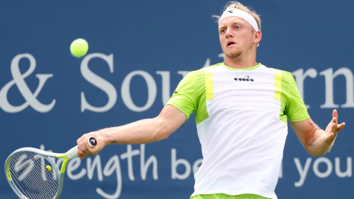 Spanish tennis player Alejandro Davidovich returns a ball during his match against Hubert Hurkacz at the Western & Southern Open, the Cincinnati Masters 1,000, at the Lindner Family Tennis Center in Mason, Ohio.
