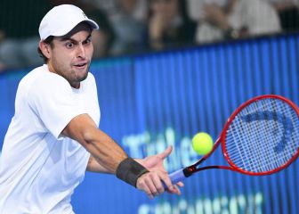 Karatsev culmina su temporada de ensueño ganando a Cilic
