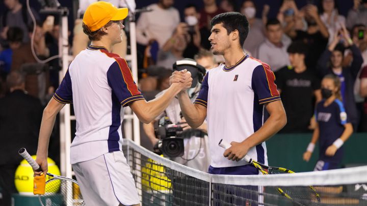 The Italian Jannik Sinner and the Spanish Carlos Alcaraz greet each other after their match at the Rolex Paris Masters, the Masters 1,000 in Paris.