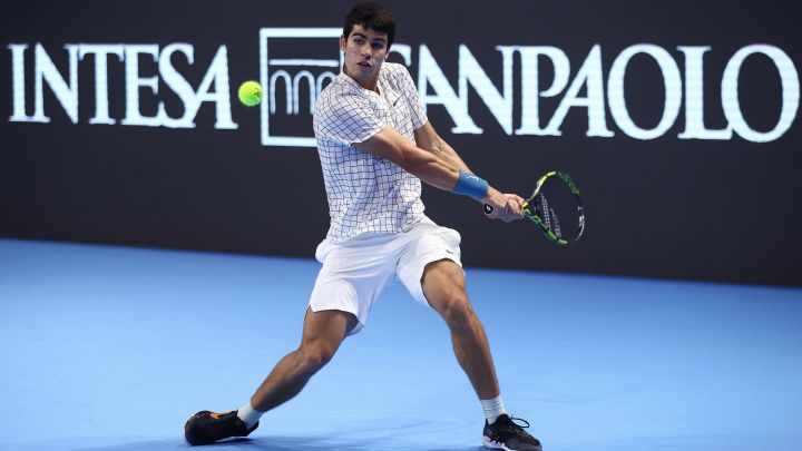 Check the schedule, TV and how and where to watch live the NextGen ATP Finals semifinal match between Carlos Alcaraz and Sebastián Báez today, Friday, November 12.