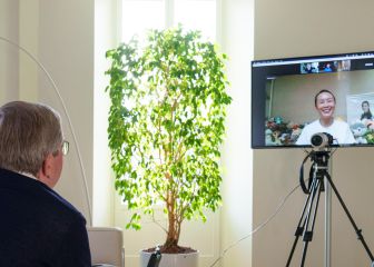 El COI contacta con Peng Shuai y tranquiliza: 