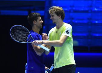 El detalle de Djokovic con Zverev tras ganar las Nitto ATP Finals