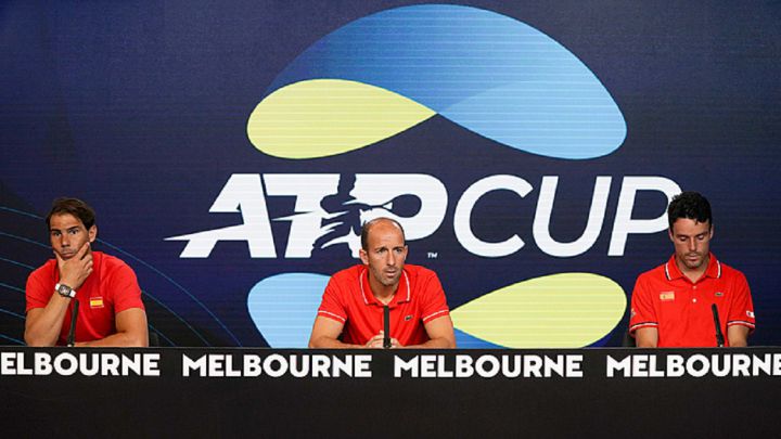 Pepe Vendrell, with Rafa Nadal and Roberto Bautista during a press conference at the ATP Cup 2021.