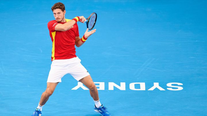 SYDNEY, AUSTRALIA - JANUARY 07: Pablo Carreno Busta of Spain plays a forehand shot in his semi-final match against Jan Zielinski of Poland during day seven of the 2022 Sydney ATP Cup at Ken Rosewall Arena on January 07, 2022 in Sydney, Australia.  (Photo by Brett Hemmings / Getty Images)