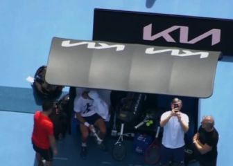 La reacción del cuerpo técnico de Djokovic al ver el dron que le grabó entrenándose