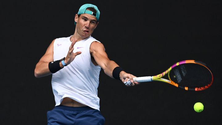 MELBOURNE, AUSTRALIA - JANUARY 15: Rafael Nadal of Spain hits a forehand during a practice session ahead of the 2022 Australian Open at Melbourne Park on January 15, 2022 in Melbourne, Australia.  (Photo by Quinn Rooney/Getty Images)