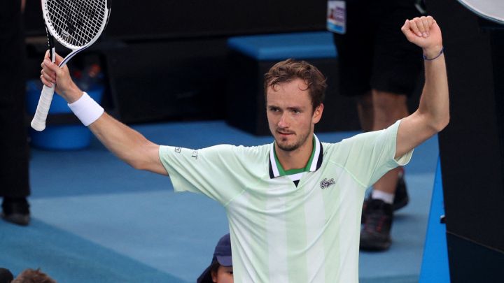 Tennis - Australian Open - Melbourne Park, Melbourne, Australia - January 24, 2022 Russia's Daniil Medvedev celebrates winning his fourth round match against Maxime Cressy of the US REUTERS/Loren Elliott