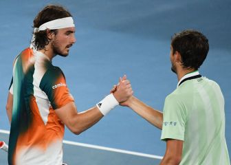 Medvedev y Tsitsipas, multados por su comportamiento en la semifinal