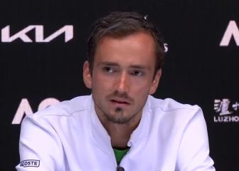 La respuesta de Medvedev a si está decepcionado: la noche y el día entre la pista y la rueda de prensa