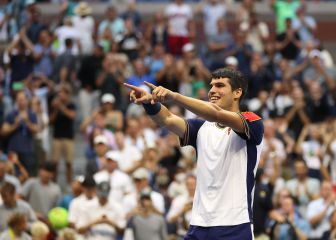 Alcaraz, gran estrella en una exhibición en Atenas