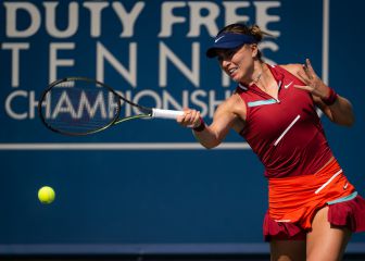 Badosa regresa oxidada y Muguruza sufre en su estreno