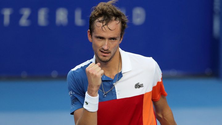 Tennis - ATP 500 - Mexican Open - The Fairmont Acapulco Princess, Acapulco, Mexico - February 24, 2022 Russia's Daniil Medvedev reacts during his quarter final match against Japan's Yoshihito Nishioka REUTERS/Henry Romero