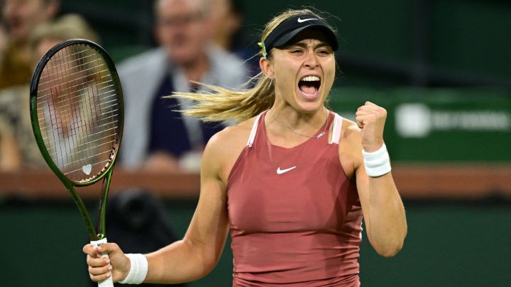 Spanish tennis player Paula Badosa celebrates a point during her match against Maria Sakkari in the semifinals of the WTA 1,000 in Indian Wells.