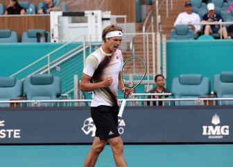 a que hora juega zverev