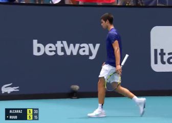 El público en pie, el rival incrédulo y él reacciona así: lo de Alcaraz en este punto fue mucho