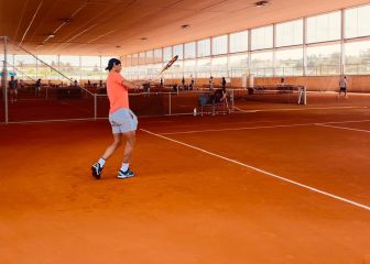 Nadal vuelve a entrenar cuatro semanas después de su lesión