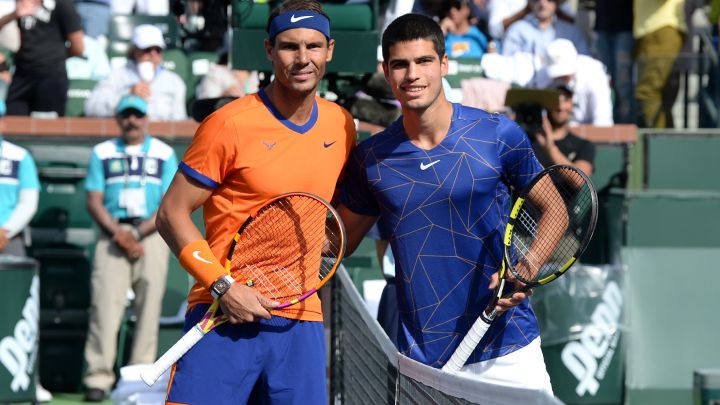 Spanish tennis players Rafa Nadal and Carlos Alcaraz pose before their semifinal match at the Masters 1,000 in Indian Wells 2022.