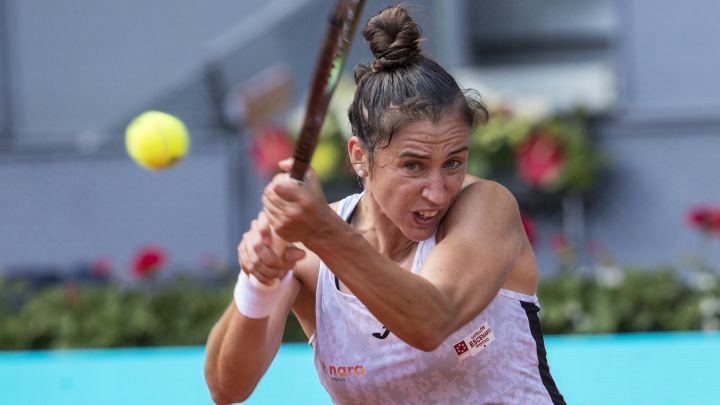 Sorribes resiste ante Kasatkina y alcanza los cuartos de final