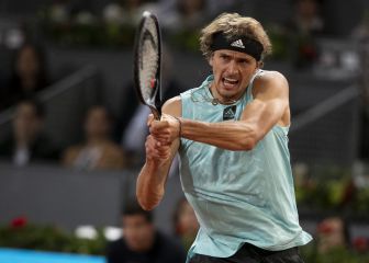 Zverev se desquita con Tsitsipas en tierra para repetir final