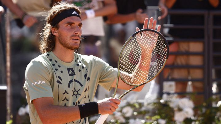 Tennis - ATP Masters 1000 - Italian Open - Foro Italico, Rome, Italy - May 13, 2022 Greece's Stefanos Tsitsipas celebrates after winning his quarter final match against Italy's Jannik Sinner REUTERS/Guglielmo Mangiapane