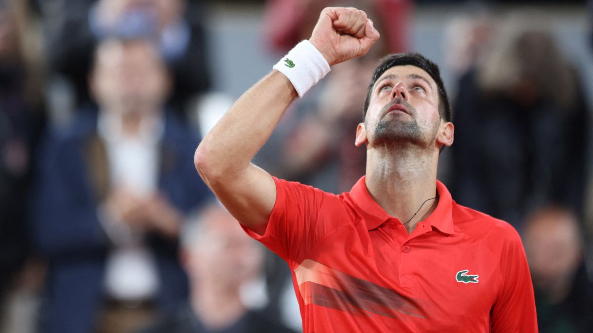 Djokovic loses only four games in a resounding debut