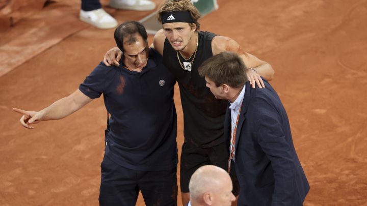 Zverev confirma sufrir una grave lesión en los ligamentos del pie