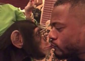 Evra comparte su cita más surrealista: con un chimpancé