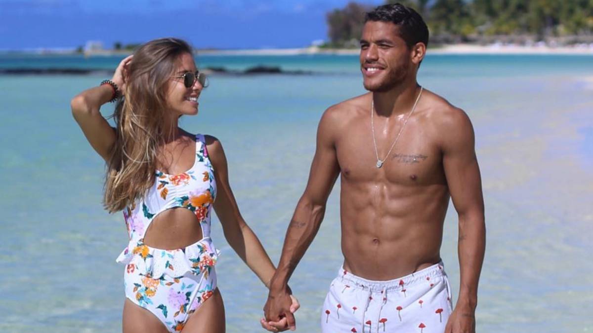 Jonathan Dos Santos Age Wiki Parents Girlfriend Wife Salary