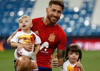 Ramos celebra su gol soplando las velas por el cumple de su hijo Marco
