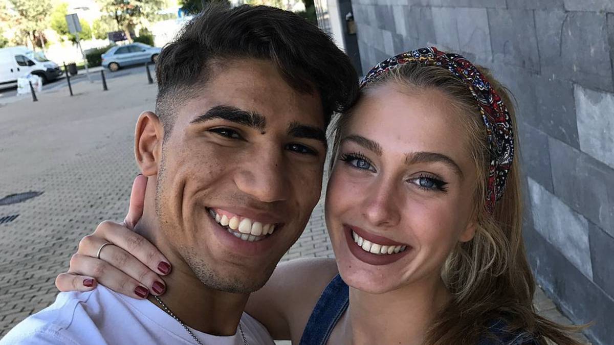 Achraf recibe esta felicitación de su novia por su primer ...