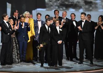 Los responsables de Juego de Tronos recogen el premio a mejor drama.