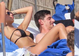 Real Madrid's Courtois enjoys Ibiza summer holiday